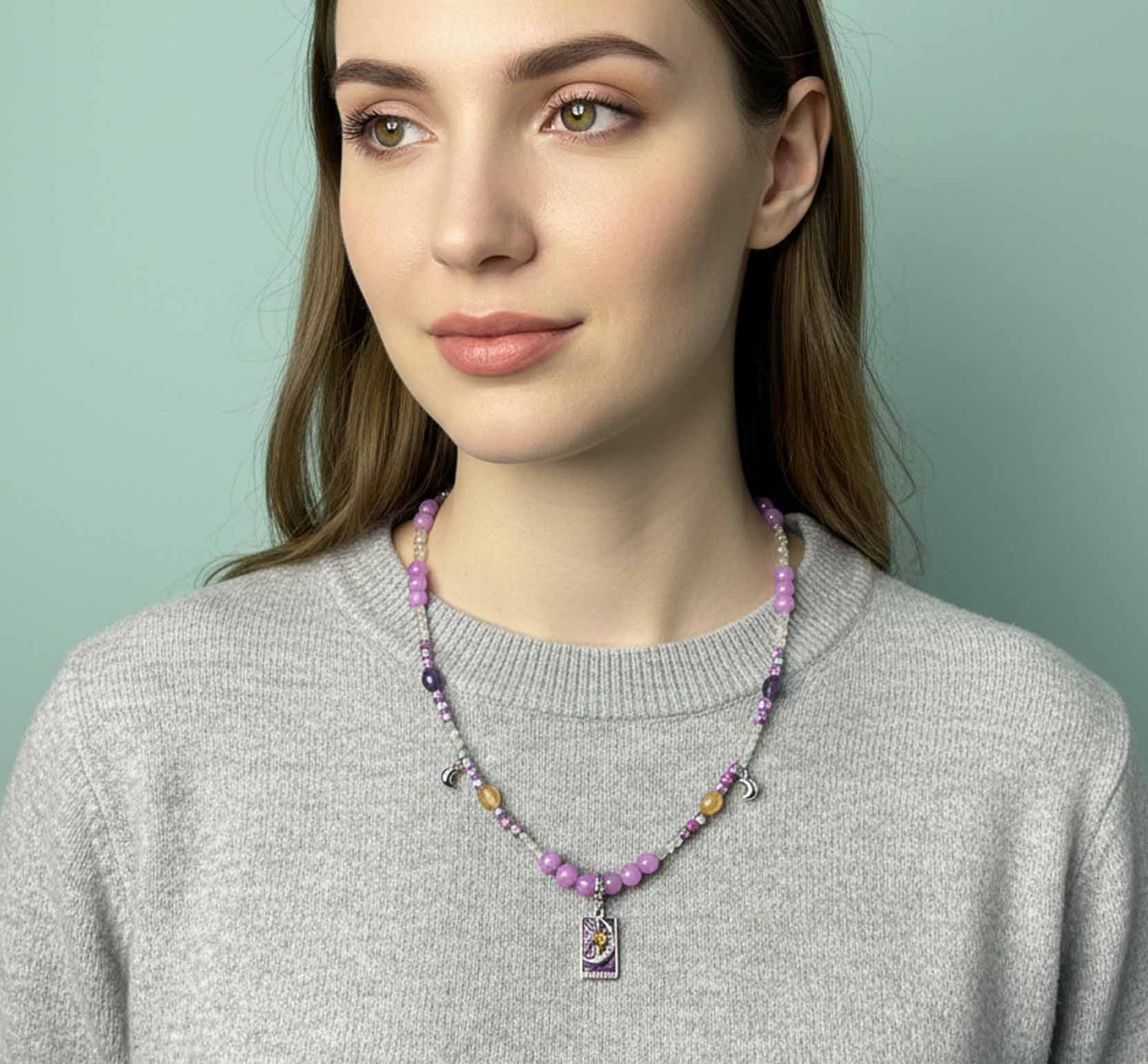 Collar The Moon (La Luna)